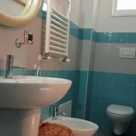 Mezzanino Con Patio E Archi A Vela Bari