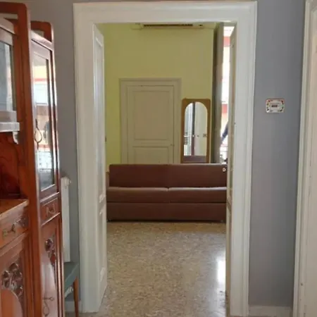 Mezzanino Con Patio E Archi A Vela * 巴里